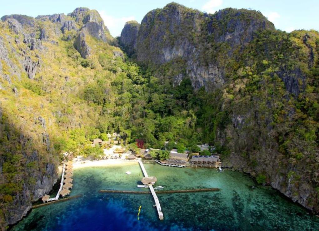 HIDDEN GEMS AROUND THE WORLD