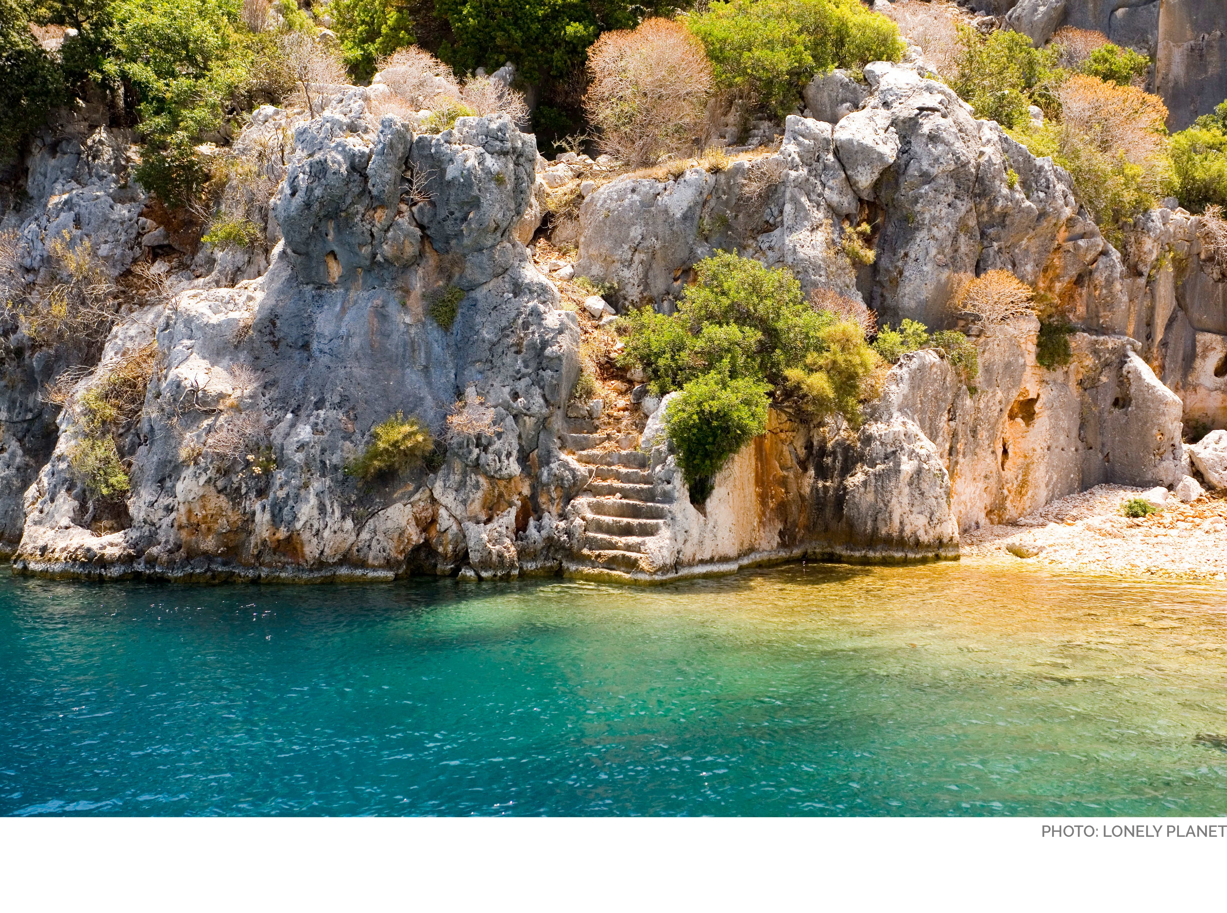 ISLAND WONDERS IN THE MEDITERRANEAN